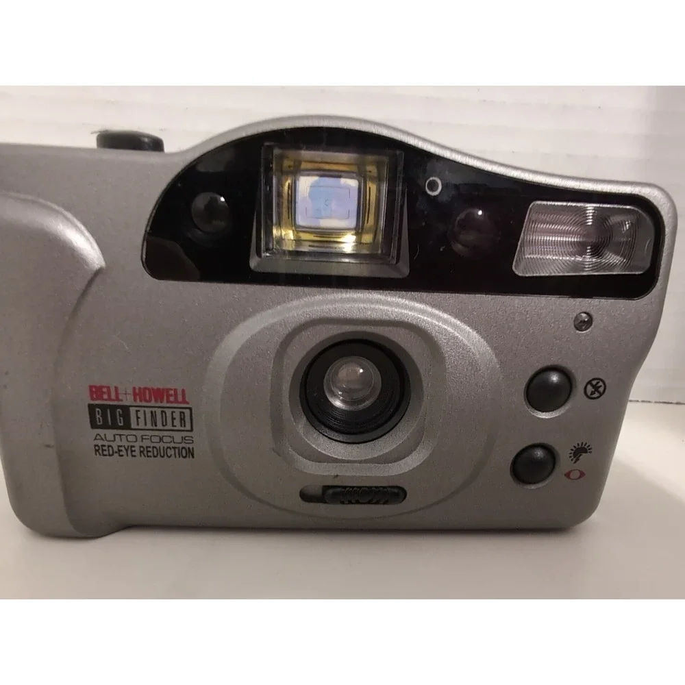 Bell & Howard 35mm Film Camera BF 905 Camera Big Finder Auto Focus RedEye Reduce